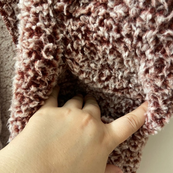 Love Tree Hooded Sherpa Sweater Vest With Pockets - Picture 3 of 8